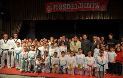 GENÇ TEKVANDOCULARIN BÜYÜK BAŞARISI