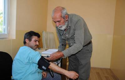 TEMİZLİK İŞÇİLERİ SAĞLIK KONTROLÜNDE