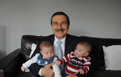 BAŞKAN ATAÇ HOŞ GELDİN BEBEK ZİYARETLERİNE DEVAM EDİYOR 