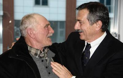 FEVZİ ÇAKMAK SAKİNLERİNDEN ATAÇ'A TEŞEKKÜR