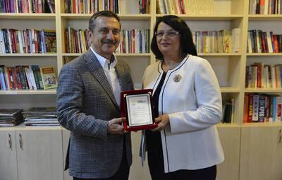 TEPEBAŞI BELEDİYESİ'NDEN BİR KÜTÜPHANE DAHA