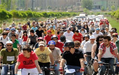 ESKİŞEHİR SAĞLIKLI BİR KENT İÇİN PEDAL ÇEVİRDİ