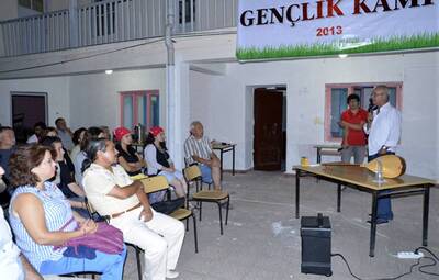 GENÇLER CUMHURİYET AYDINLANMASINI YAŞATIYOR