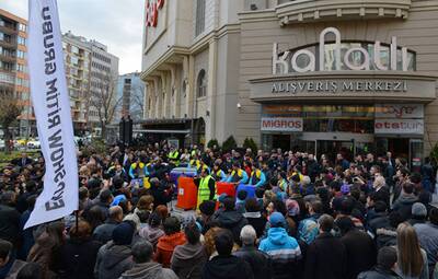 ÇÖP KUTULARINDAN KONSERE