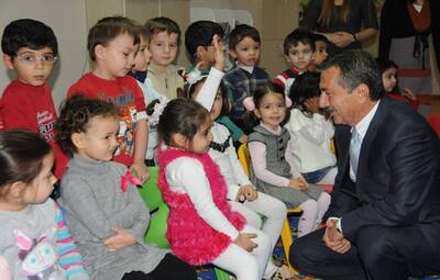 BAŞKAN ATAÇ ÇOCUKLAR VE AİLELERİYLE BİR ARAYA GELDİ