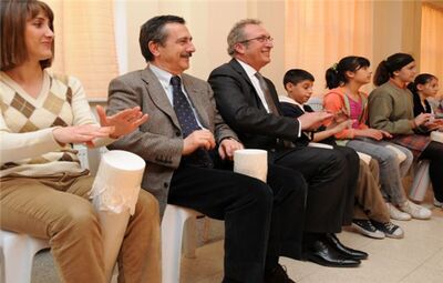 BAŞKAN ATAÇ, MİNİK ÖĞRENCİLERLE RİTİM TUTTU