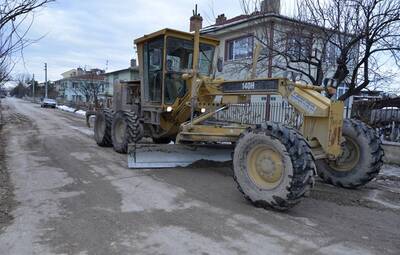 BOZULAN YOLLAR ONARILIYOR