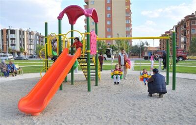 TEPEBAŞI BİR YEŞİL ALANA DAHA KAVUŞTU