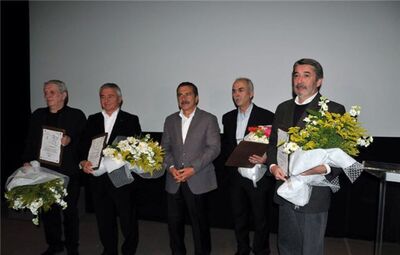 KARİKATÜRİSTLER PROF. ATİLA ÖZER’İ ANLATTI
