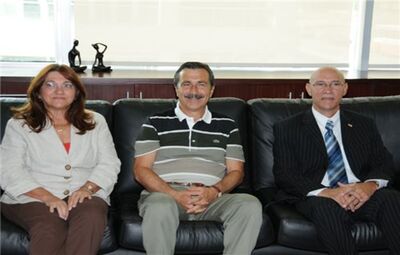 KÜBA TİCARET ATAŞESİ VE BAŞKAN ATAÇ, TİCARET ODASI’NI ZİYARET ETTİLER