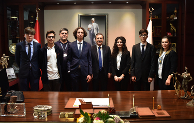 PROJELERİNİ BAŞKAN ATAÇ'A ANLATTILAR