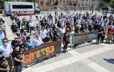 BAŞKAN ATAÇ 2 TEMMUZ ANMASINA KATILDI