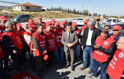 BAŞKAN ATAÇ'TAN EMEKÇİLERE DESTEK ZİYARETİ