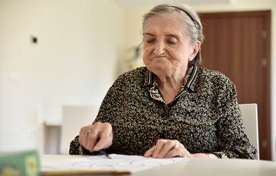 ALZHEİMER HASTALARI EMİN ELLERDE