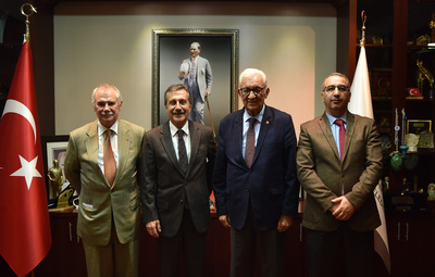 CUMHURİYET VAKFI'NDAN BAŞKAN ATAÇ'A ZİYARET