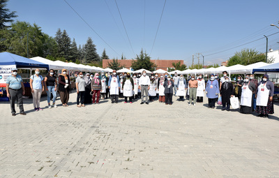 BAŞKAN ATAÇ'TAN ÜRETİCİ KADINLARA ZİYARET