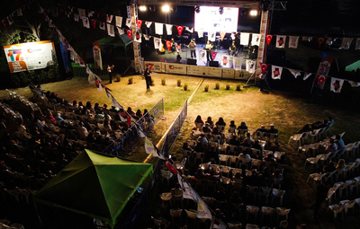 SEMPOZYUMDA DAMLA VE HABİP SAHNE ALDI