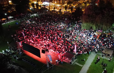 TEPEBAŞI'NDA MİLLİ MAÇ COŞKUSU