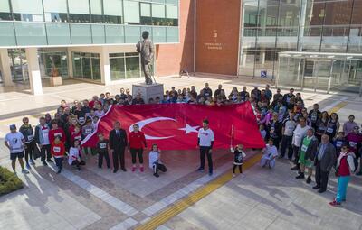 CUMHURİYET İÇİN KOŞTULAR