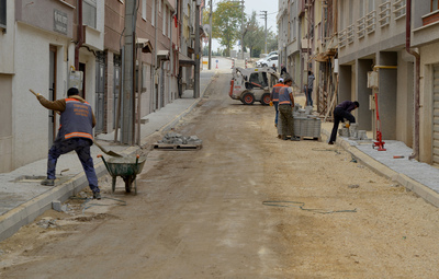 ÜSTYAPI ÇALIŞMALARI SÜRÜYOR