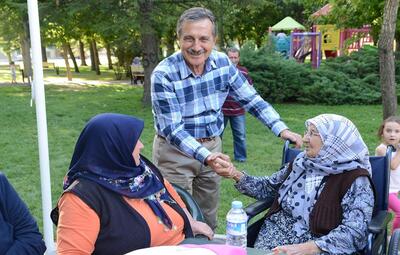 DENEYİMLİ KAFELER DOLUP TAŞIYOR