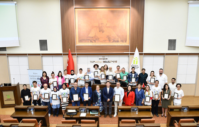 EĞİTİMLERE KATILANLARA BELGELERİ VERİLDİ