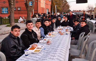 MUTTALİPLİ VATANDAŞLAR KARDEŞLİK SOFRASINDA BULUŞTU