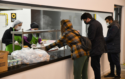 ÖĞRENCİLERE YEMEK DESTEĞİ 3 NOKTADA SÜRÜYOR