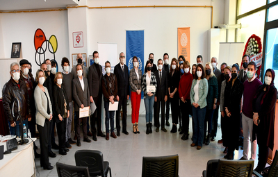 GENÇ GİRİŞİMCİLERE ÖDÜLLERİ VERİLDİ