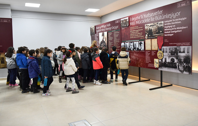 GÖRSELLERLE ESKİŞEHİR'İN KURTULUŞUNU ÖĞRENİYORLAR