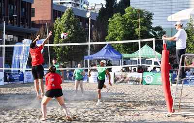 PLAJ VOLEYBOLU ŞENLİĞİ BAŞLADI