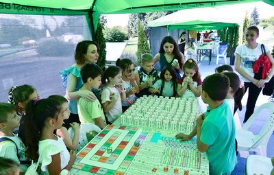 SEMPOZYUMDA ÇOCUKLARA EĞLENCELİ AKTİVİTELER