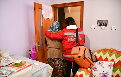 TEBEV İHTİYAÇ SAHİPLERİNİ YALNIZ BIRAKMIYOR