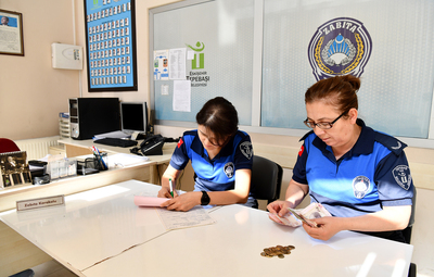 TEPEBAŞI ZABITASI DİLENCİLİĞE GEÇİT VERMİYOR