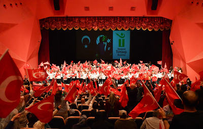 TEPEBAŞI BELEDİYESİ HALK DANSLARI TOPLULUĞU'NDAN MUHTEŞEM GÖSTERİ