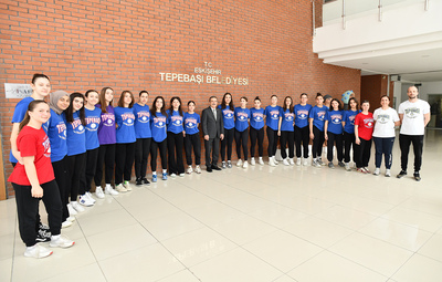 ŞAMPİYONLARDAN BAŞKAN ATAÇ'A ZİYARET