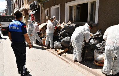 ÇÖP EV TEMİZLENDİ