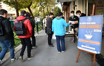 ÖĞRENCİLERE SICAK ÇORBA İKRAMI DEVAM EDİYOR