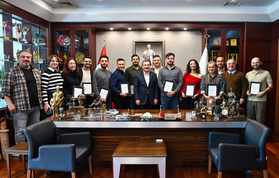 GÖNÜLLÜ EĞİTMENLERDEN BAŞKAN ATAÇ'A ZİYARET