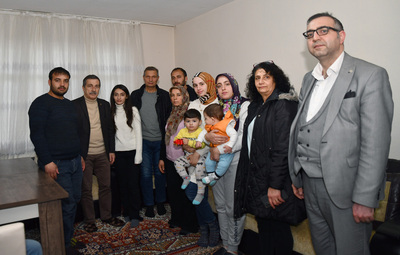 BAŞKAN ATAÇ'TAN DEPREMZEDELERE ZİYARET