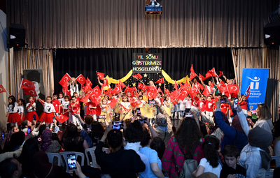 MİNİKLERDEN YIL SONU GÖSTERİSİ