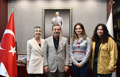 ESKİŞEHİR GENÇLİK PLATFORMU'NDAN BAŞKAN ATAÇ'A ZİYARET