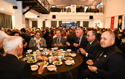 BAŞKAN ATAÇ SİVRİHİSARLILARLA İFTARDA BULUŞTU