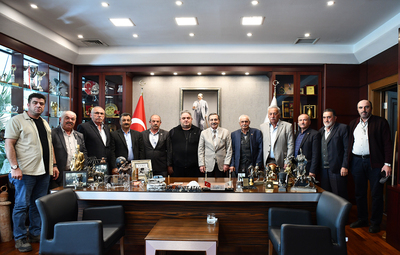 MUHTARLARDAN BAŞKAN ATAÇ'A ZİYARET