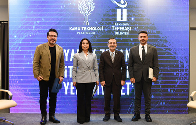 YAPAY ZEKANIN SİYASETE ETKİLERİ KONUŞULDU