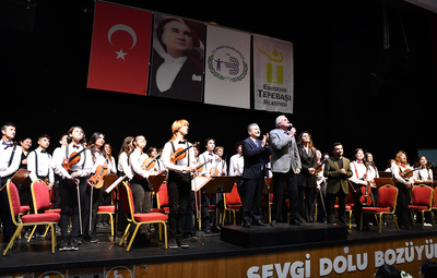 İKİ ELİN SESİ VAR'DAN BOZÜYÜK'TE MUHTEŞEM KONSER