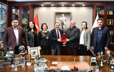 MUHTARLARDAN BAŞKAN ATAÇ'A TEŞEKKÜR ZİYARETİ