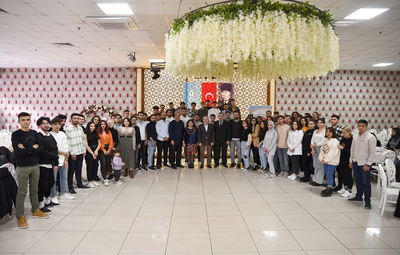 BAŞKAN ATAÇ AZERBAYCANLI ÖĞRENCİLER İLE BULUŞTU