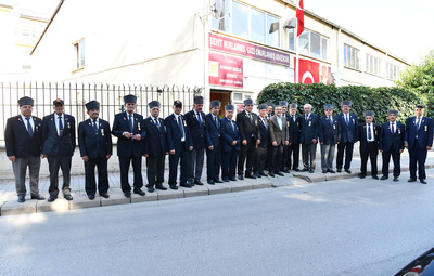 BAŞKAN ATAÇ'TAN GAZİLERE ZİYARET