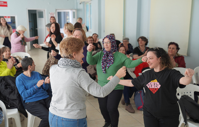 TEPEBAŞI'NDA KADINLAR 8 MART'I COŞKUYLA KUTLADI
